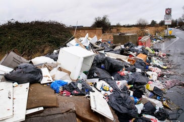 Partial crackdown on large illegal dumps