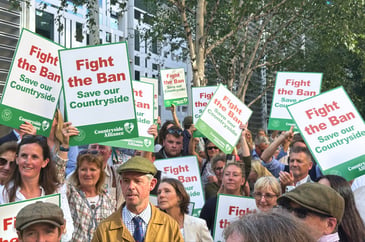 Mass crowds descend on Defra with hounds and horns in opposition to trail hunting ban